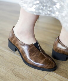 パンプス ローファー レディース センターカットローファー アーモンドトゥ 3cmヒール ミドルヒール カジュアル きれいめ おしゃれ 痛くない 歩きやすい ブラック 黒 シルバー ブラウン