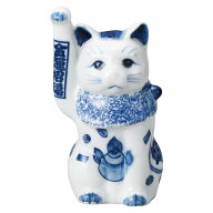 染付招き猫4寸手長（右）