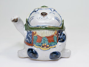 【干支 辰】有田焼 童工房ミニ置物 干支「辰」干支かぶり花前掛け招き猫