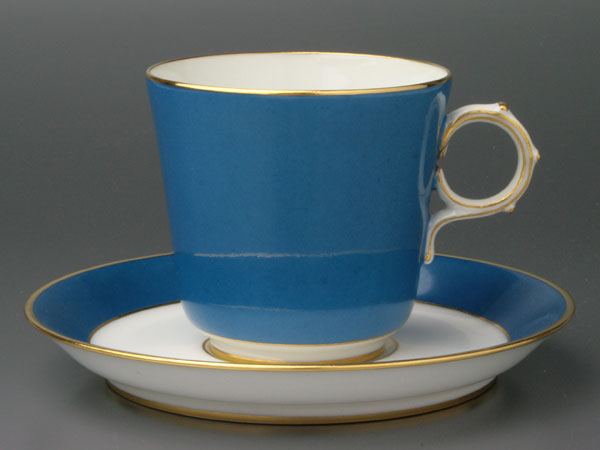 幻の陶磁器と称されるフランスの国窯セーブル(SEVRES)<BR>トルコブルー<BR>コーヒーカップ ペイール<BR>洋食器 直輸入販売