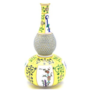 ヘレンド 西安の黄 瓢箪形花瓶(M) 透かし彫り 磁器製 飾り壺 ハンドメイド 手描き 花活け 飾り物 松竹梅文様 ハンガリー製 Herend
