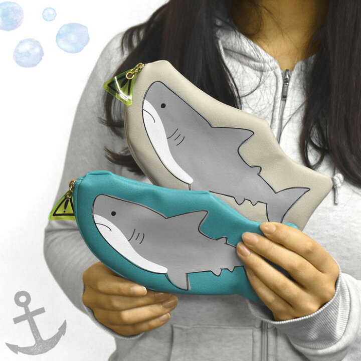 楽天市場 Flapper フラッパー フェイクレザー サメ ダイカット ペンケース レディース メンズ ペンポーチ ポーチ 筆箱 ふでばこ スリムペンポーチ スリムペンケース 小物 コスメポーチ 化粧ポーチ 化粧入れ 小物入れ 可愛い かわいい おしゃれ 鮫 グッズ 雑貨