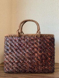 桜皮、山葡萄 桜皮かごバッグ、山葡萄かごバッグ 手作り かごバッグ 内布あり(約)幅31×本体高さ24×マチ11cm