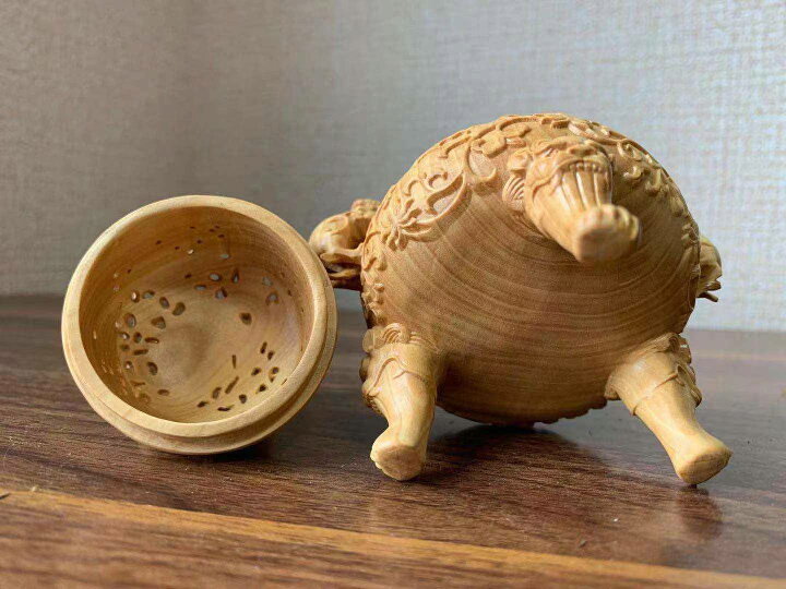 楽天市場】仏具 香炉 獅子香炉 木彫 ツゲ (約)高10cm×幅6.5cm×奥行6.5 