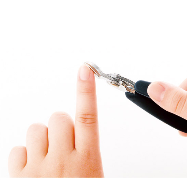 日本製 爪 爪切り ニッパー フットケア 巻き爪 堅い爪 ニッパー式爪切り ソフトグリップ (im-8284m) 滑りにくい フィット  エラストマーハンドル 安全 安心 ラクラク 巻き爪、堅い爪もサクッと切れます♪ 【メール便送料無料】 | みどりや＆GIFT