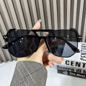 TOX Y jp 傫  p` ^]p OJbg F  ubN O[ F CG[ hCu ނ UV400  IȈٌ`