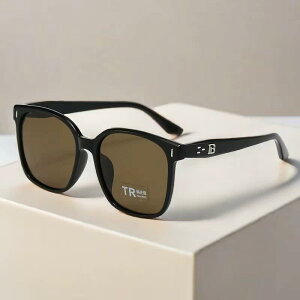 サングラス レディース 偏光レンズ UV400カット スクエア型 ブラック グレー 黒 灰色 TR90 軽量 遮光 紫外線対策 ファッション おしゃれ かわいい エレガント 旅行 ドライブ パーティー