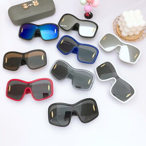 TOX LbY qp O UVJbg Ռ X|[c AEghA t@bV 킢     O[