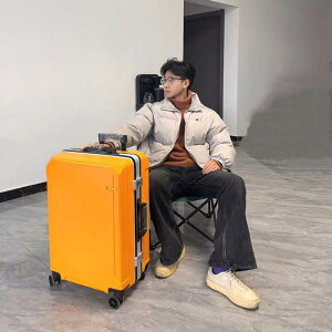 スーツケース レディース メンズ 大容量 USB充電ポート付き PC製 拡張機能付き キャリーケース 耐衝撃 傷つきにくい ダブルキャスター 360度回転 静音キャスター 20インチ 22インチ 24インチ 26