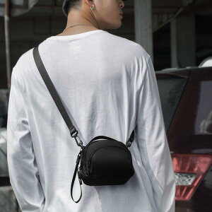 ショルダーバッグ 男性用 防水 オックスフォード生地 斜めがけ 鞄 ミニバッグ スポーツ 通勤用 無地 黒