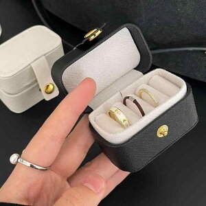 アクセサリーケース レディース ミニ ピアス イヤリング 携帯用 小型 ジュエリーボックス レザー調 ホワイト 裸ピンク ブラック ティファニーブルー