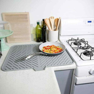 シリコンマット キッチンマット 家庭用マット 防滑マット 台所マット 食器乾燥マット グラスマット 碗マット 皿マット 鍋敷き コップ敷き プレースマット 排水マット 無地 ブラック グレー