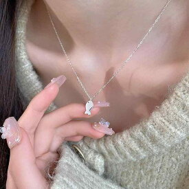 ネックレス レディース シルバー 925 アクセサリー 首飾り ジュエリー ペンダント フィッシュ 魚 モチーフ 小ぶり 華奢 鎖 普段使い デート デイリー お出かけ 10代 20代 30代 大人 女性 かわいい シンプル 春 夏
