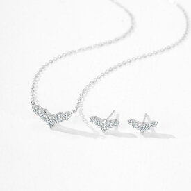 ネックレス ピアス セット アクセサリー レディース シルバー フィッシュテール イルカ 魚 尾 ビジュー ジルコニア 羽 翼 モチーフ ジュエリー 上品 大人 きれいめ 通勤 デート フォーマル プレゼント ギフト オールシーズン