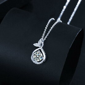 ネックレス レディース モアサナイト シルバー ペンダント 魚尾 モチーフ 十字チェーン 一粒 1カラット 華奢 鎖骨チェーン 首飾り ジュエリー 金属アレルギー対応 記念日 誕生日 プレゼント 通勤 フォーマル 秋 冬