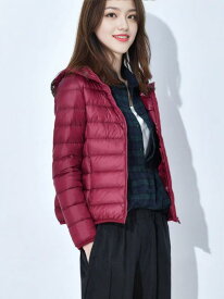 ダウンジャケット レディース ショート 軽量 防寒 フード付き 撥水 防風 ポリエステル 厚手 中綿 通勤 通学 旅行 オフィス 黒 赤 白 20代 30代 40代 大人 アウター 春 秋 冬