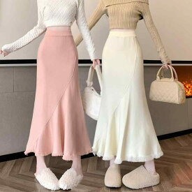 ロングスカート レディース タイト A字 高腰 魚尾 裾 フリンジ ニット 無地 秋冬 おしゃれ 着痩せ デート 普段使い 黒 杏 ピンク