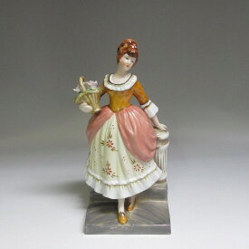 ★英国 Victorian Ceramic/ビクトリアンセラミック 花かごを持つエレガントな貴婦人 フィギュリン　新入荷【中古】