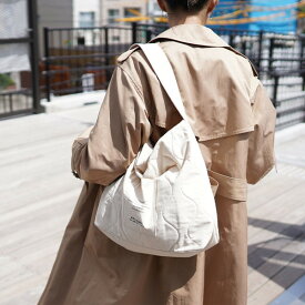 COOCO オーガニックコットン　ショルダーバッグ キルティング A4対応 生成り　オフホワイト　シンプル　自然派　カジュアル　ナチュラル　サスティナブル製品　リサイクル素材　メンズ　レディース