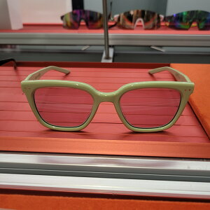 HE&SHE �y���������zGENTLE MONSTER �W�F���g�������X�^�[ ��l�C DEAR �u�����h�T���O���X �E�F�����g���T���O���X �I�[�o�[�T�C�Y�T���O���X �t�@�b�V�����T���O���X �J���[�����Y �A�W�A���t�B