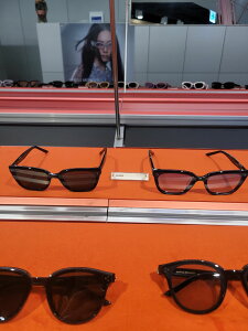 GENTLE MONSTER �W�F���g�������X�^�[ NUMER ��l�C �u�����h�T���O���X �E�F�����g���T���O���X �I�[�o�[�T�C�Y�T���O���X �t�@�b�V�����T���O���X �J���[�����Y �A�W�A���t�B�b�g ���s �Ό���