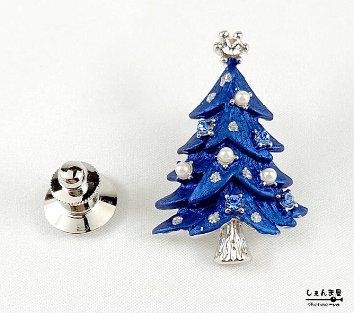 楽天市場 クリスマス クリスマス ブルーツリーのお洒落 ピンブローチ ピンバッジ タイタック Xmas パーティー リース リボン 和装にも あす楽対応 しぇんま屋