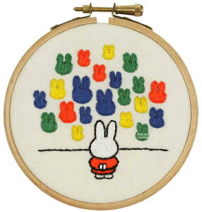 ~btB[ hイ Lbg }Ĉς݁y Vrij borduurpakket Nijntje in het museum inclusief borduurring, Dick Bruna zI_ Dick Bruna fBbNEu[i A ㋉ 196.001