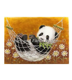 クロスステッチ刺繍 図案 Heaven And Earth Designs HAED 輸入 上級者 Kayomi Harai ハンモックの子パンダ Hammock Panda - Yellow 全面刺し