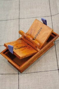 Sajou ؐ{bNX Petit panier de rangement pour aiguilles et pingles ۊ [ P[X tX ]TW[ BOIS_PAN_AIG_EPI