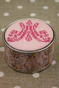 TW[ NXXeb`hJLbg y}[EAglbgz Kit de point de croix Sajou Bote  broder Marie-Antoinette A ㋉ KIT_PDC_MUP_VERS_08i\j