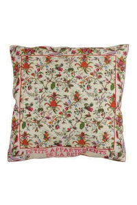 Maison Sajou サジュー クロスステッチ 刺しゅう キット 手芸 【 マリー・アントワネットとパイナップル / Kit petit coussin ananas Marie Antoinette 】 輸入 上級者 フランス KIT_PDC_MUP_IND_03 【予約】