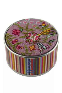 Sajou サジュー クロスステッチ 刺しゅう キット 【 Kit point de croix bo?te ronde indienne Jaipur 】 フランス 海外 輸入 上級者 KIT_PDC_MUP_IND_13 (予約)