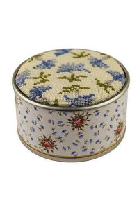 SAJOU �T�W���[ �h�J �L�b�g �y Cross stitch kit Cornflower at Trianon box �z �t�����X �C�O �A�� �㋉�� KIT_PDC_MUP_VERS_20�y�\��z