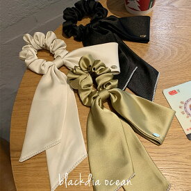 【最大30％OFFクーポン】 ヘアリボン シュシュ ヘアアクセ サテン ロング リボン シュシュ アクセ 髪留め 髪飾り レディース 人気 まとめ髪 ポニーテール 人気 簡単 ヘアアレンジ とめるだけ カーキ ブラック ホワイト トレンド