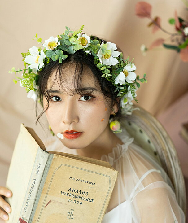 楽天市場 花かんむり ウエディング 花冠 ヘッドドレス ティアラ カチューシャ 結婚式 ヘアアクセサリー 髪飾り ウェディング 花嫁 森ガール 花輪 造花 手作り 姫風 パーティー 写真撮り フェス 海外旅行 ホワイト白 ピンク 渋谷ウイングス