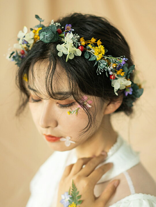 楽天市場 ウエディング 花冠 花かんむり ヘッドドレス カチューシャ ティアラ 結婚式 ヘアアクセサリー 髪飾り ウェディング 森ガール 花輪 造花 手作り 姫風 花嫁 パーティー 写真撮り 海外旅行 フェス 渋谷ウイングス