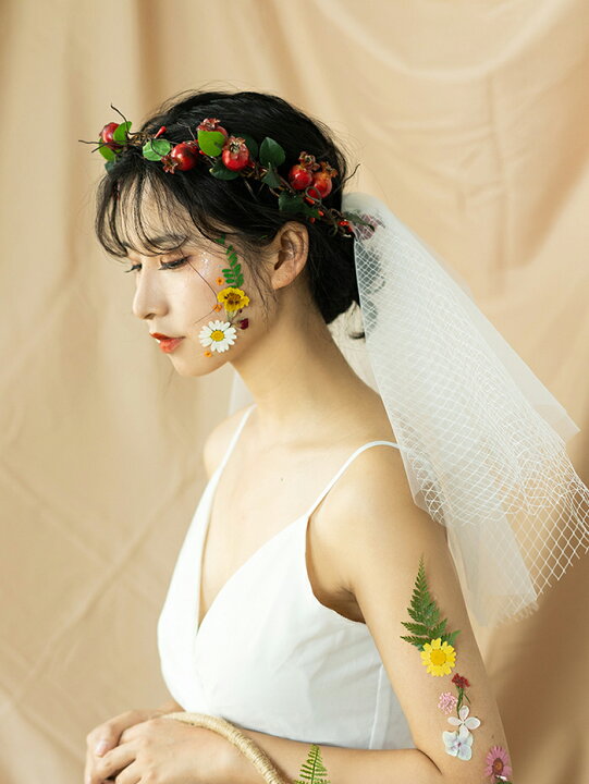 楽天市場 ウエディング 花冠 ヘッドドレス 花かんむり カチューシャ ティアラ 結婚式 ヘアアクセサリー 髪飾り ウェディング 森ガール 花輪 造花 手作り 姫風 花嫁 パーティー 写真撮り フェス 海外旅行 3色 送料無料 渋谷ウイングス