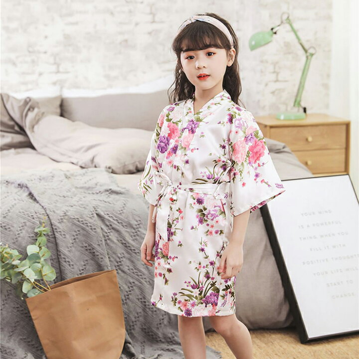 楽天市場 パジャマ キッズ バスローブ ナイトガウン ルームウェア 浴衣風 女の子 ガウン ナイトウェア リボン シルク 子供用 膝丈 大きいサイズ 寝間着 部屋着 かわいい 可愛い 寝巻き 子供服 薄手 温泉 プレゼント ギフト 旅行 花柄 春夏 ホワイト 白 送料無料 楽天市場 パジャマ キッズ バスローブ ナイトガウン ルームウェア 浴衣風 女の子 ガウン ナイトウェア リボン シルク 子供用 膝丈 大きいサイズ 寝間着 部屋着 かわいい 可愛い 寝巻き 子供服 薄手 温泉 プレゼント ギフト 旅行 花柄 春夏 ホワイト 白 送料無料