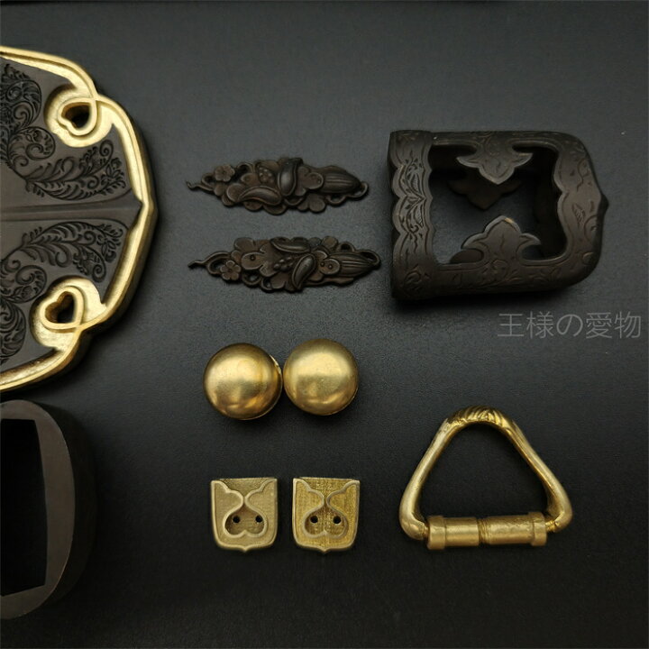 楽天市場】飾り太刀 太刀金具 煮黒 毛彫一作 刀鍔 目貫 縁頭 切羽 鐺 