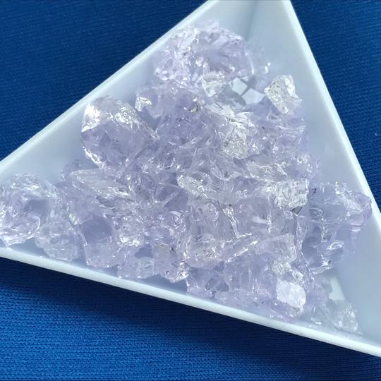 （20g）ライラック 紫外線 カラーチェンジ 透明 ガラスカレット クリアカラー 薄紫 ハーバリウム