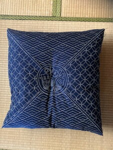 在庫処分 仏壇座布団 仏前座布団 法事 法要 和室 お盆 お寺さん用 座布団 国産 日本製 送料無料 幾何学紺