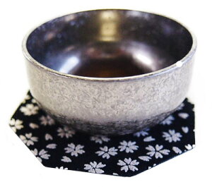    SAKURA _ (1.5(o4.6×2.3cm), F܂͍ U炵)