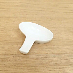 レンゲ置きと箸置きの一体型カトラリーレスト リーバイ 白レンゲ置き 箸置き カトラリーレスト 陶器 日本製 美濃焼