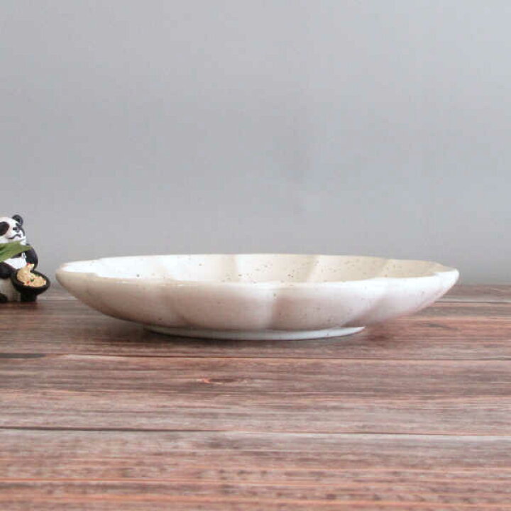 楽天市場 和食器 取り皿 白うのふ花びら和食器 取り皿 丸皿 菊型 菊形 美濃焼 業務用 四季彩 陶器online 楽天市場 和食器 取り皿 白うのふ花びら和食器 取り皿 丸皿 菊型 菊形 美濃焼 業務用 四季彩 陶器online