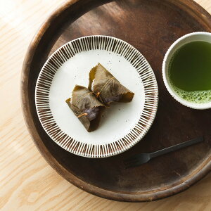 波佐見焼 サビ十草 中皿 粉引き 取り皿 16cm 円 丸 BARBAR barbar 馬場商店 食器 器 磁器 陶器 丸皿 国産 日本製 マルヒロ 和食器 絵付け皿 お祝い 誕生日 ギフト 結婚祝い 新居祝い 新築祝い プレゼ
