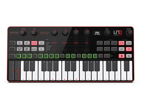 IK Multimedia UNO Synth Pro Desktop 32}`^b` IK}`fBA