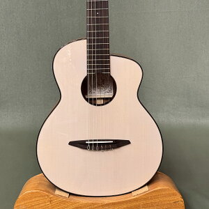 yVizaNueNue N520 / AkGkG Nino 520WW / MOP[Xt