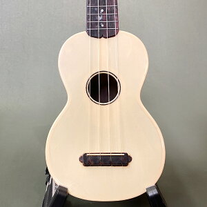yVintagezIslander Soprano Plastic Body / circa.1950