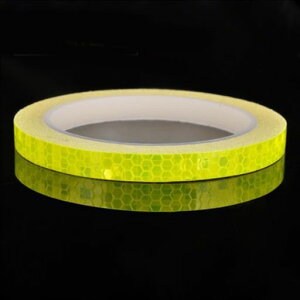 反射テープ1cmx8m反射シール高輝度リフレクター警告テープ蛍光テープ夜光テープ標識テープコンクリート防水夜間に目立つ防災薄型階段廊下自転車駐車場オートバイ自転車車装飾安全表示…