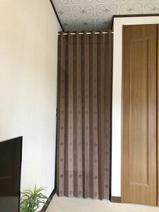 アコーディオンカーテンフック付カーテンレールにも対応間仕切りのれんパーテーション遮熱丈調整100x220cmHappyクローバーKL31081(ブラウンCM518)